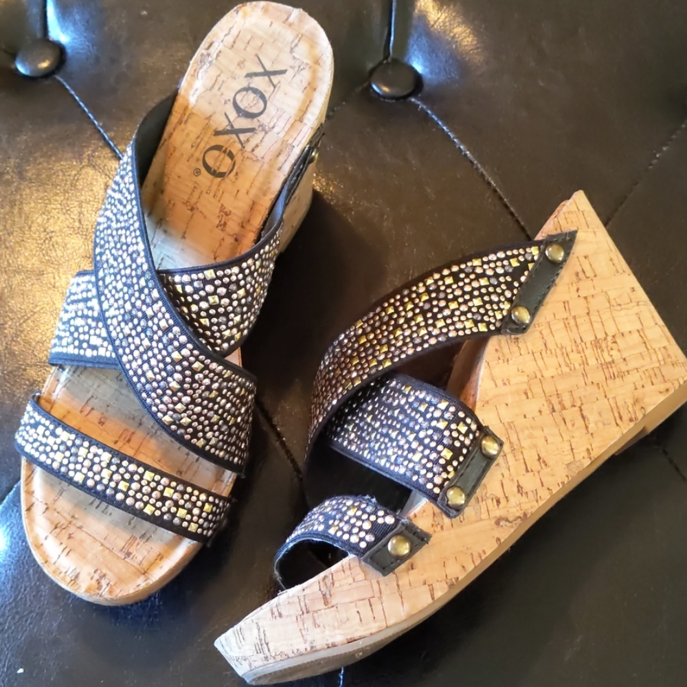 XOXO wedges